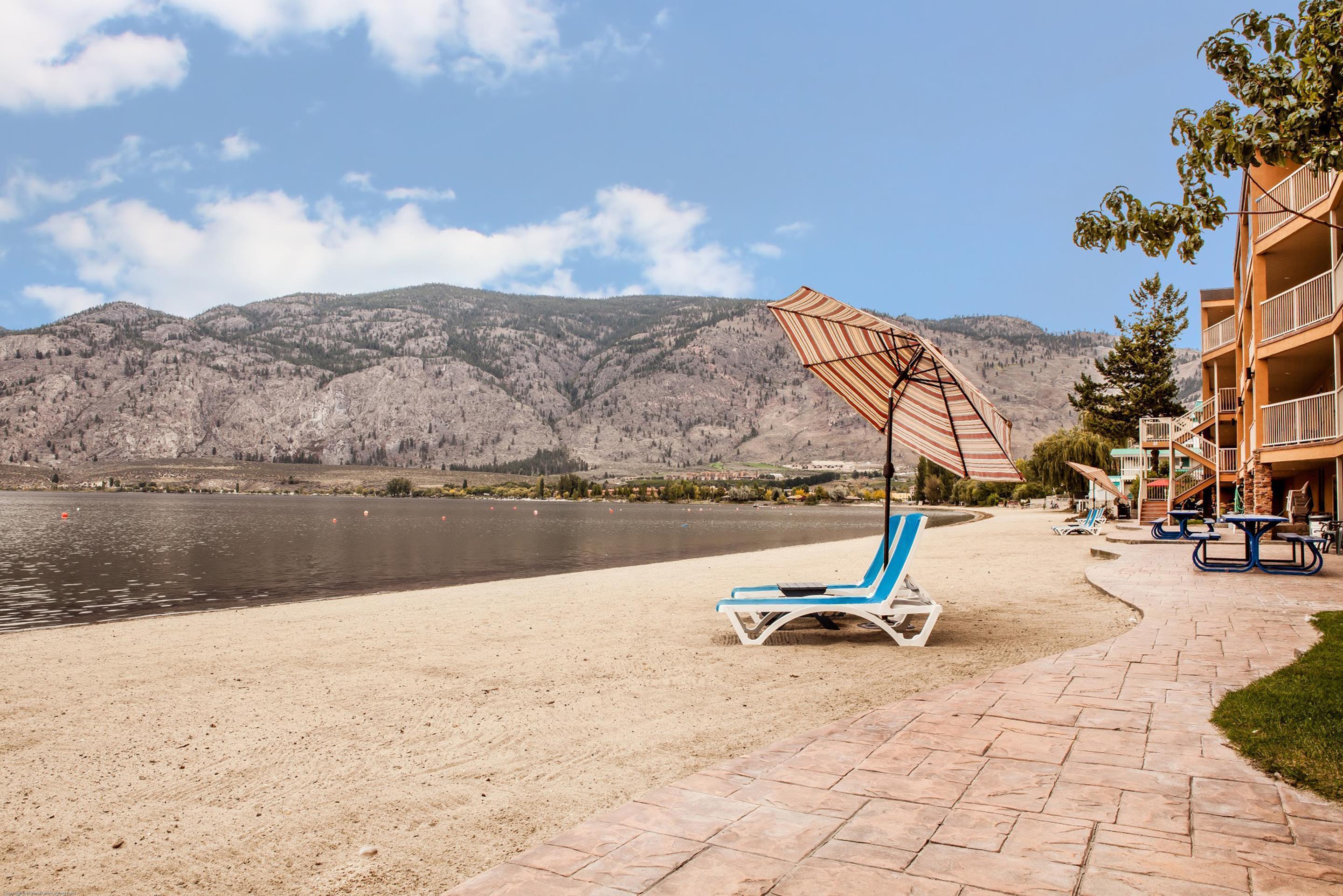 Coast Osoyoos Beach Hotel Esterno foto